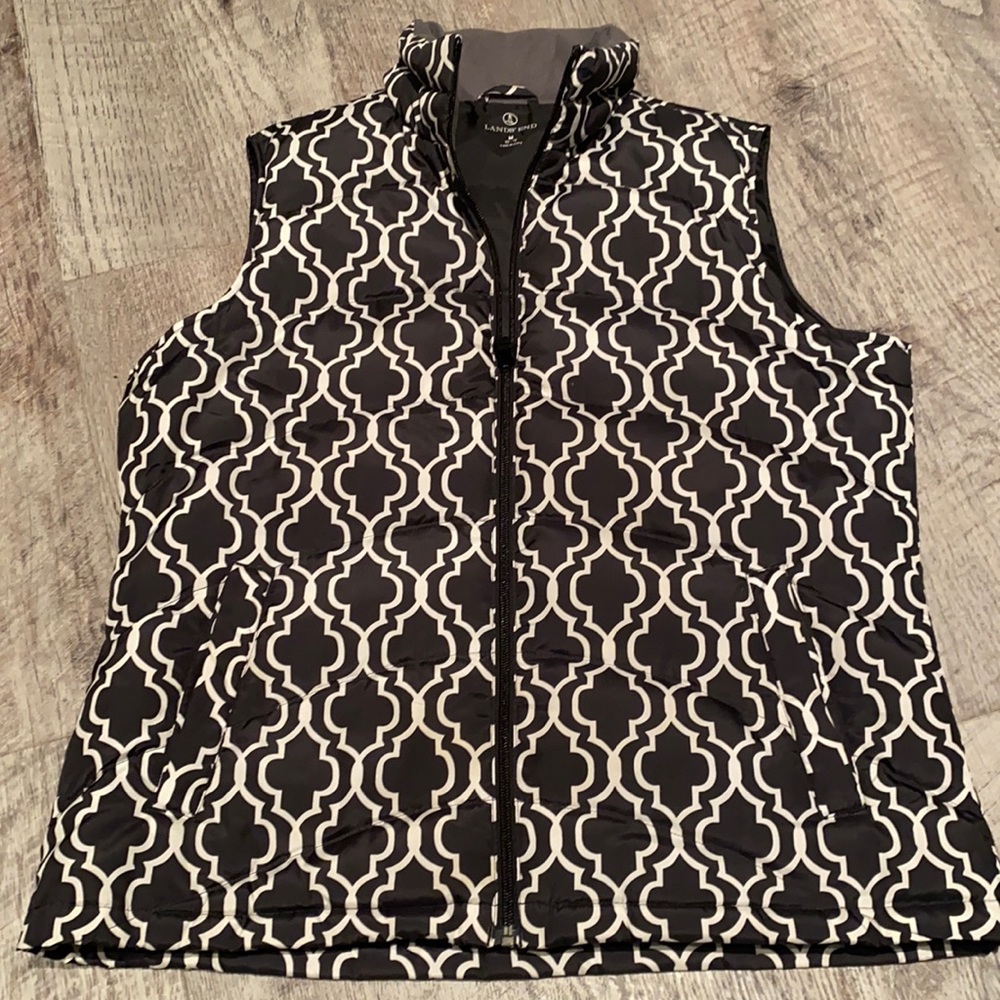 Land’End Black & White Vest~Size Med.